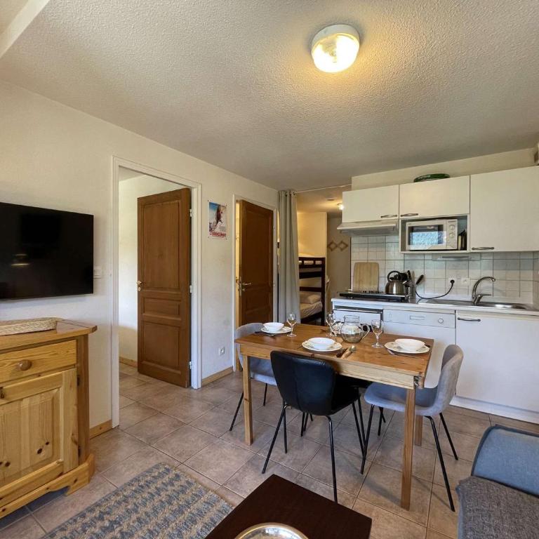 Appartement cosy à Montgenèvre - 4 couchages - FR-1-330D-138 - Appartement - 8