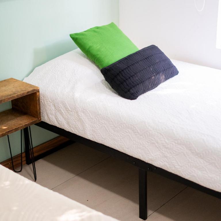 Excelente Ubicación en Colonia Americana - Two-Bedroom Apartment - 14