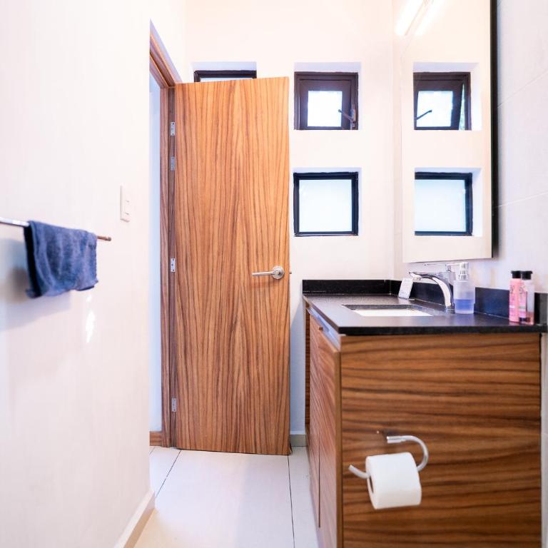 Excelente Ubicación en Colonia Americana - Two-Bedroom Apartment - 26