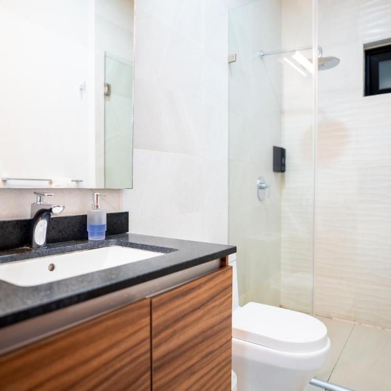 Excelente Ubicación en Colonia Americana - Two-Bedroom Apartment - 32