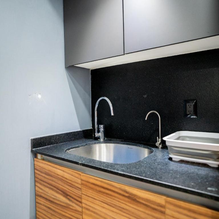 Excelente Ubicación en Colonia Americana - Two-Bedroom Apartment - 30