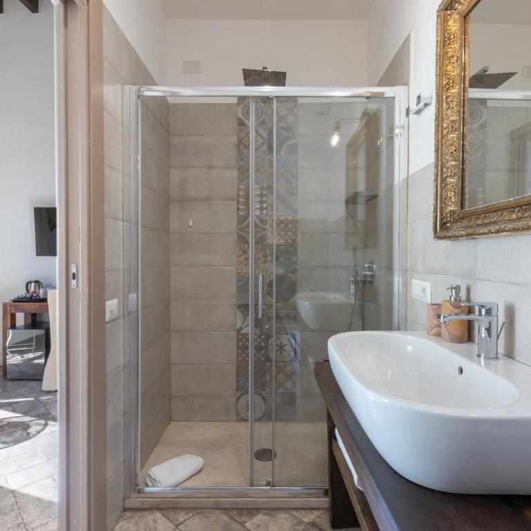 La Residenza Sul Largo - Deluxe Double Room with Balcony - 15