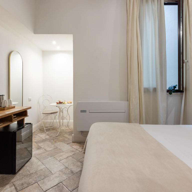 La Residenza Sul Largo - Standard Double Room - 1