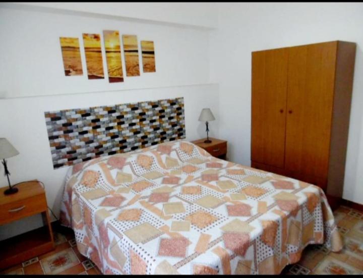 AFFITTACAMERE LE SIGNORINE - Camera Matrimoniale con Balcone (2 Adulti + 1 Bambino) - 11