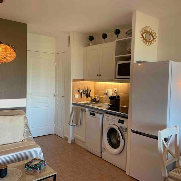Beau 2 pièces, Magnifique vue mer et piscine - Appartement 1 Chambre - 4