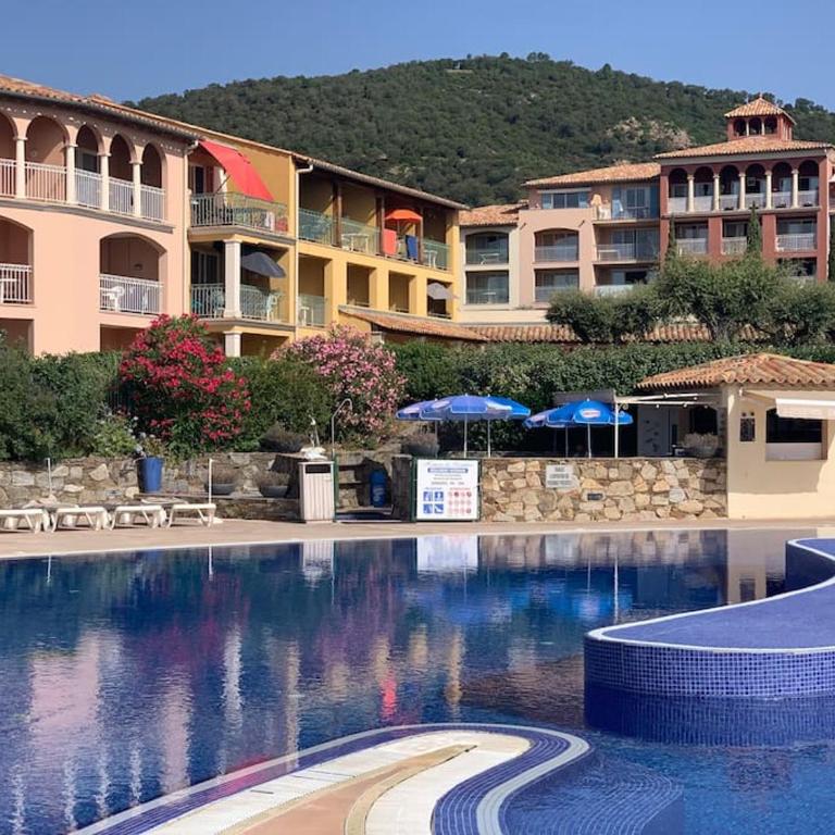 Beau 2 pièces, Magnifique vue mer et piscine - Appartement 1 Chambre - 26