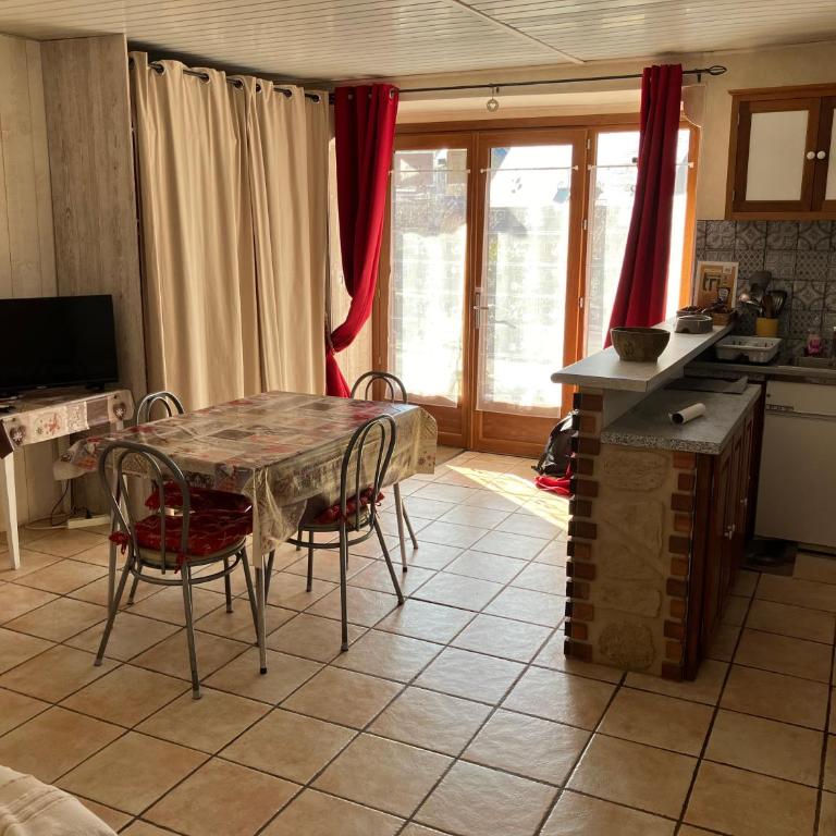 Le Mont Dore Résidence Cottage rez de chausse - Apartment mit 1 Schlafzimmer - 4
