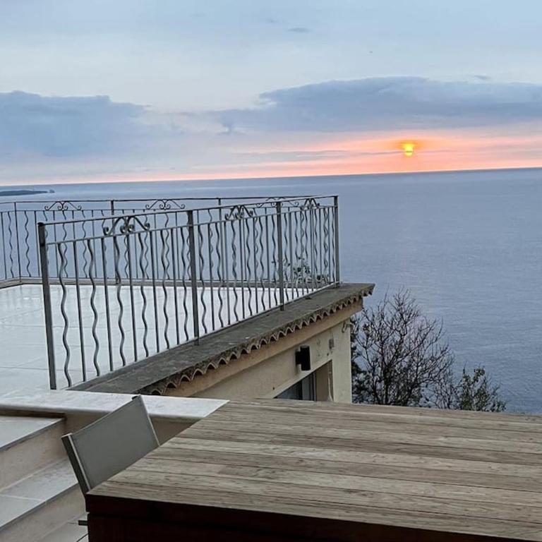 maison vue mer panoramique et jacuzzi - Villa - Vue sur Mer - 17