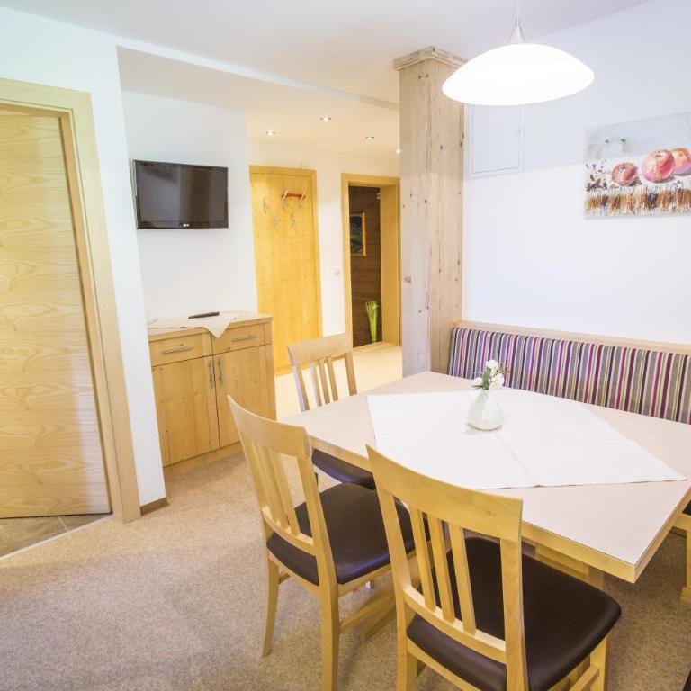 Nöglhof - Standard Apartment mit 2 Schlafzimmern und Balkon - 10