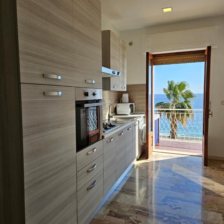 BAGLIO SUL MARE Letojanni Taormina - Appartamento con 2 Camere da Letto - 6