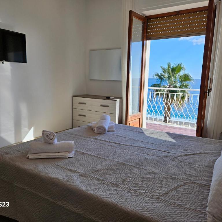 BAGLIO SUL MARE Letojanni Taormina - Appartamento con 2 Camere da Letto - 32