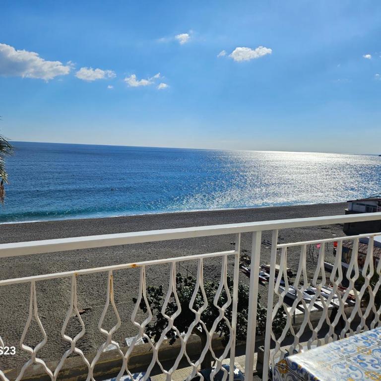BAGLIO SUL MARE Letojanni Taormina - Appartamento con 2 Camere da Letto - 45