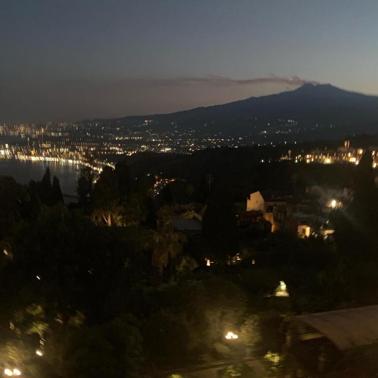 BAGLIO SUL MARE Letojanni Taormina - Appartamento con 2 Camere da Letto - 59
