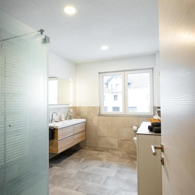 Ferienwohnung Müller GbR - Apartment mit 2 Schlafzimmern und Badezimmer - 11