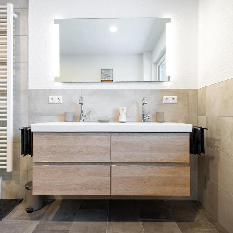 Ferienwohnung Müller GbR - Apartment mit 2 Schlafzimmern und Badezimmer - 12