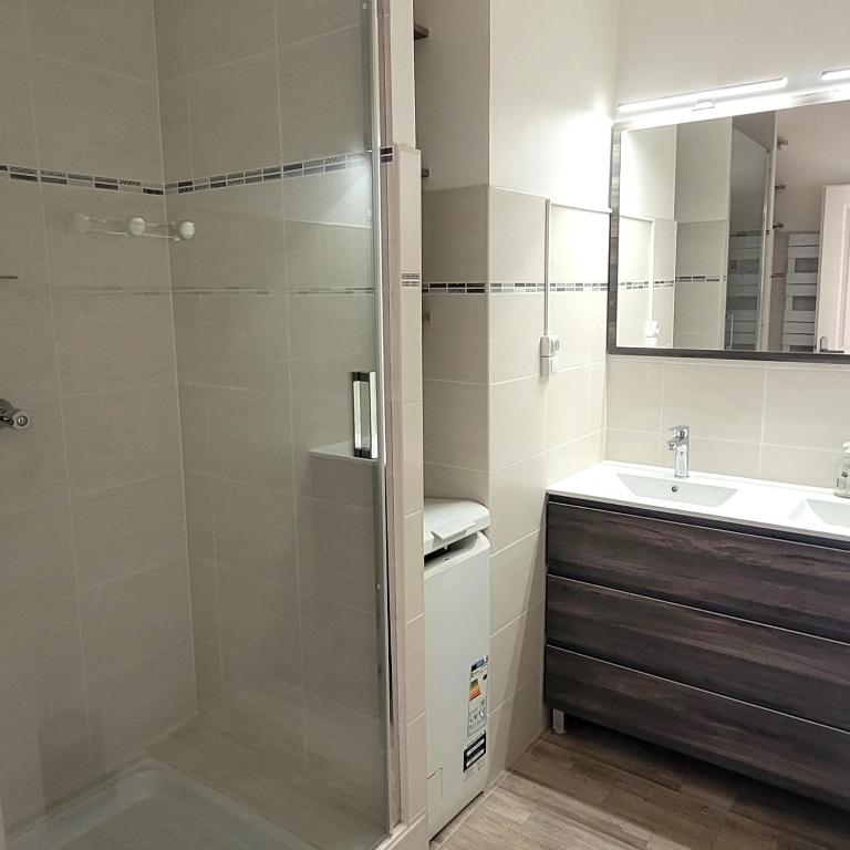 Appart T3 a 50 m de la plage - Apartment mit 2 Schlafzimmern - 26