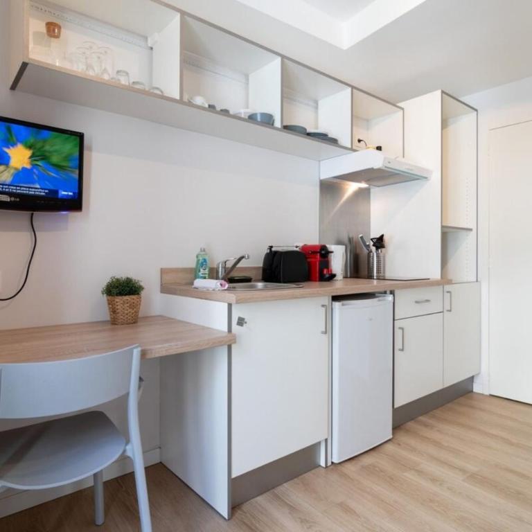 Lille Hypercentre - Nice equipped studio - Apartment - 2