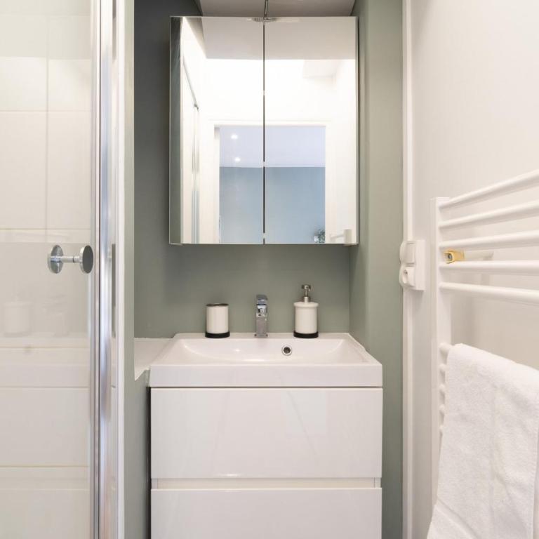 Hypercentre-gares: superbe studio équipé - Appartement - 11