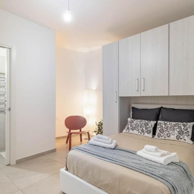 ¤Charme di Bari¤ Intero APT con Design Moderno e Centrale - Appartamento con 1 Camera da Letto - 11