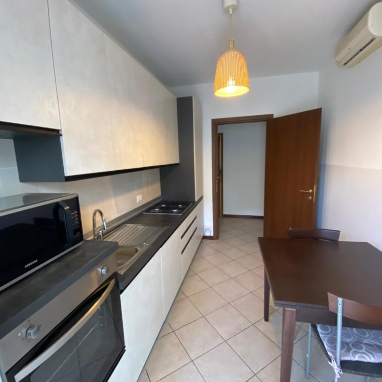 Resegone - City Centre Comfy Apartment - Appartamento con 1 Camera da Letto - 3