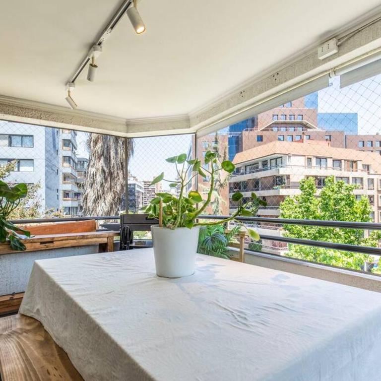 Departamento Sebastian, Elegancia en el Golf, Metro, Terraza Espaciosa - Two-Bedroom Apartment - 14