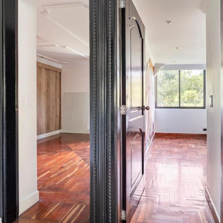3 Story Penthouse with 2 parking spaces in Laureles - Casa - 45