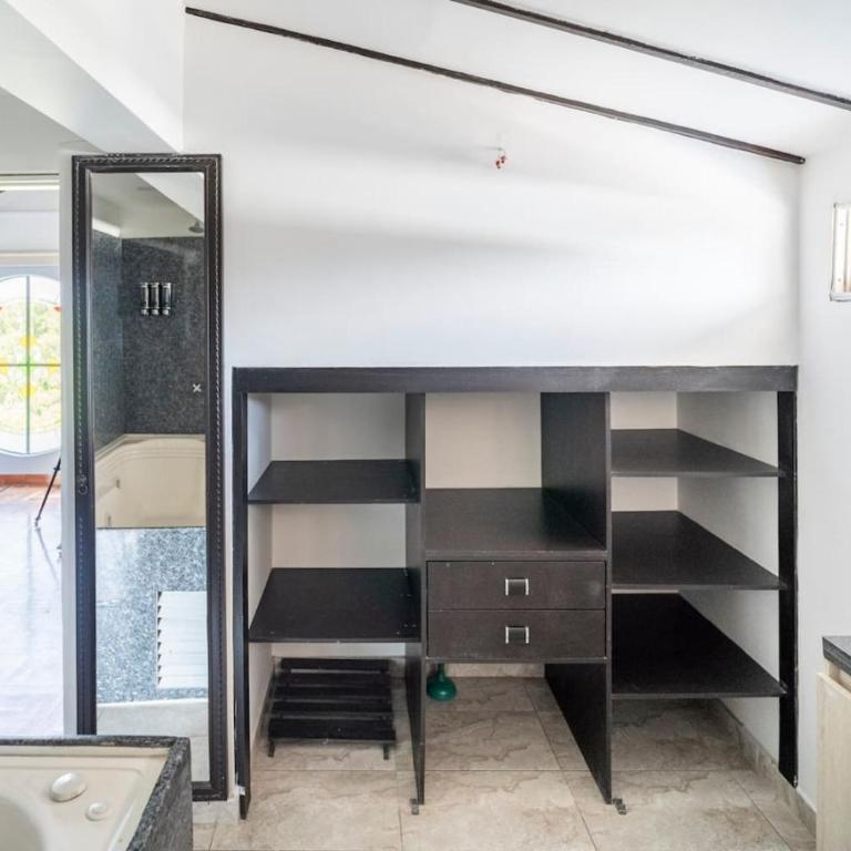 3 Story Penthouse with 2 parking spaces in Laureles - Casa - 58