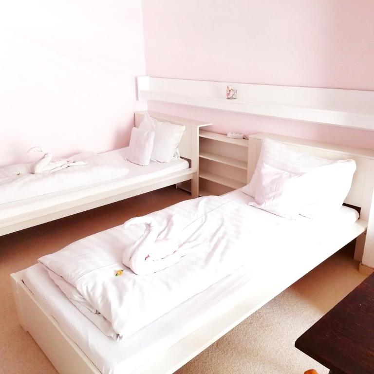 Hotel Vanda - Standard Dreibettzimmer - 1