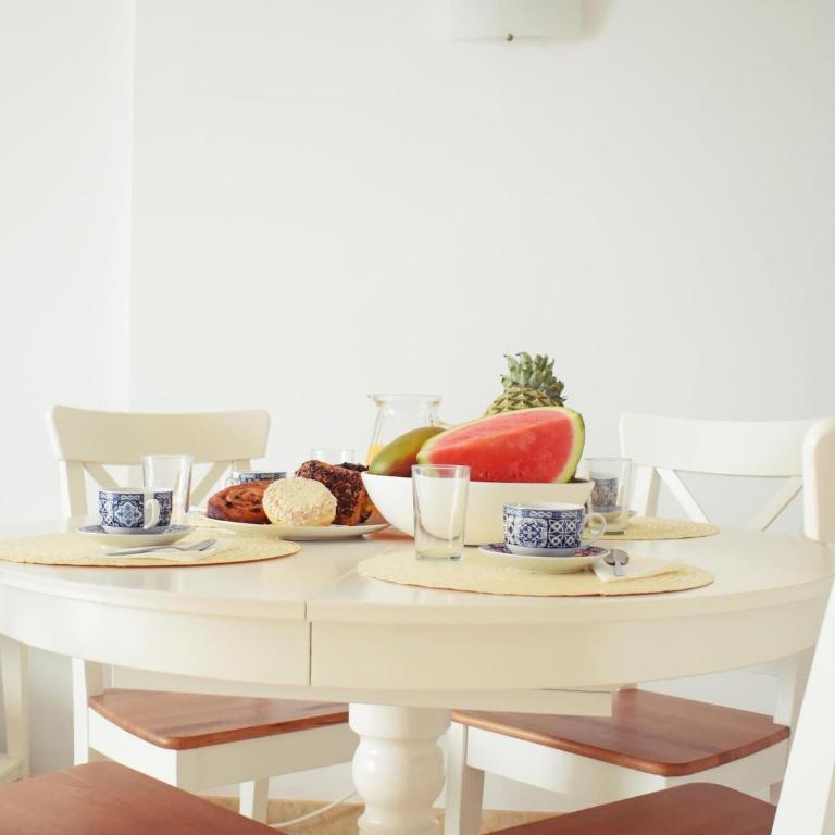 Luminoso apartamento de 3 dormitorios a pie de playa en Torremolinos - Three-Bedroom Apartment - 12