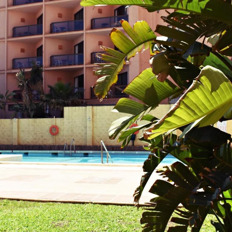 Luminoso apartamento de 3 dormitorios a pie de playa en Torremolinos - Three-Bedroom Apartment - 31