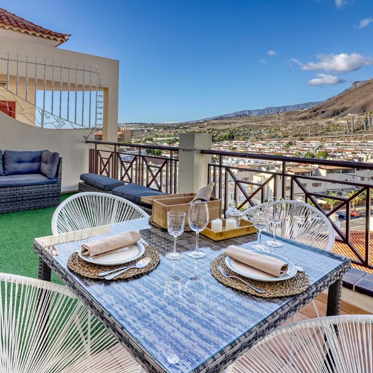 Two-Floor Penthouse w/ Spa Tub & Outdoor Terrace - Apartamento de 3 dormitorios - 1
