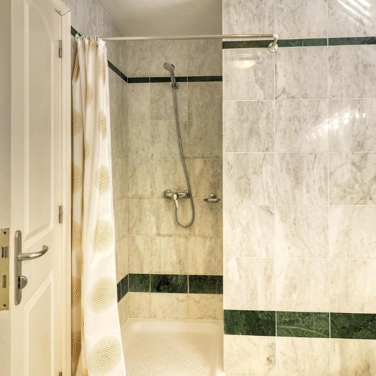 Two-Floor Penthouse w/ Spa Tub & Outdoor Terrace - Apartamento de 3 dormitorios - 13
