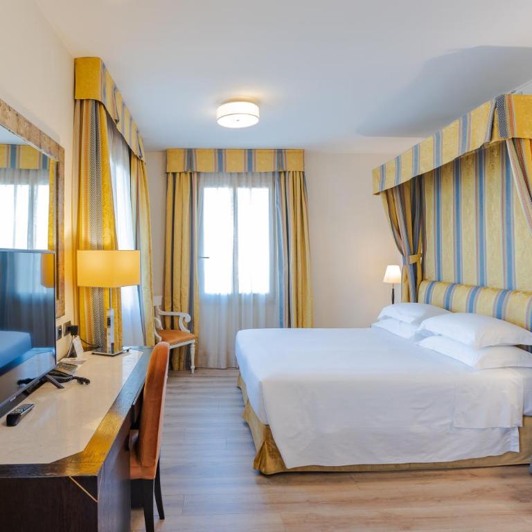 FH55 Grand Hotel Mediterraneo - Junior Suite con Vista Città - 3