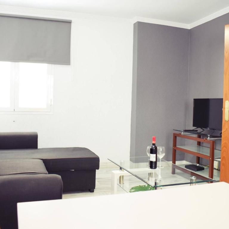 Fabuloso apartamento junto al Soho con parking privado - Two-Bedroom Apartment - 28