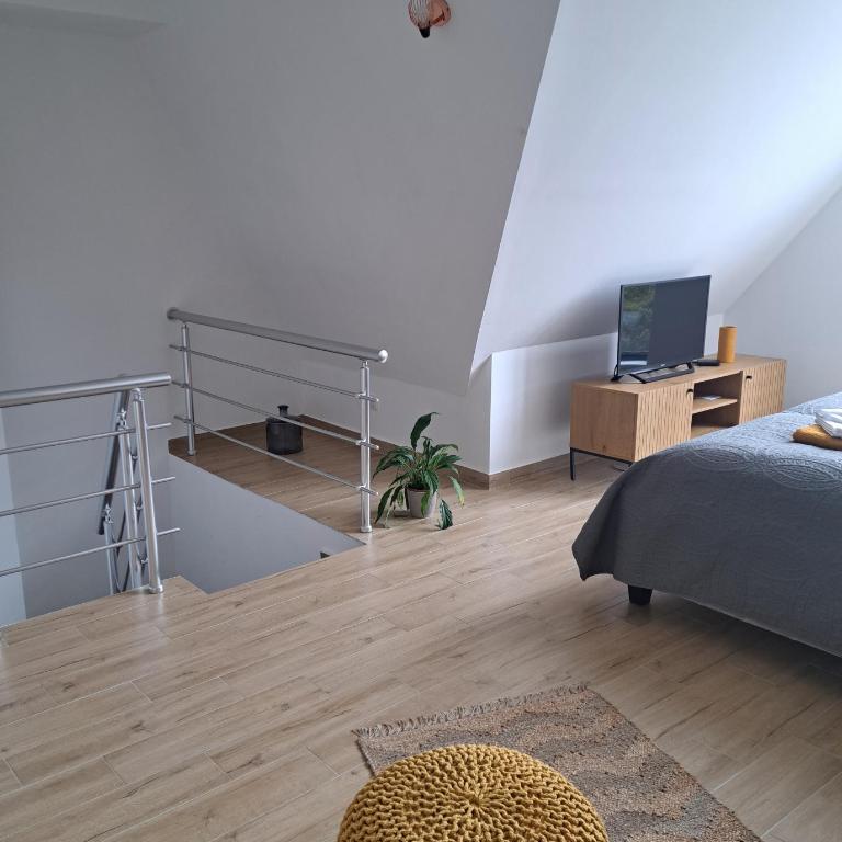 Apartman Yellow Moon Green Hills - One-Bedroom Apartment - 85
