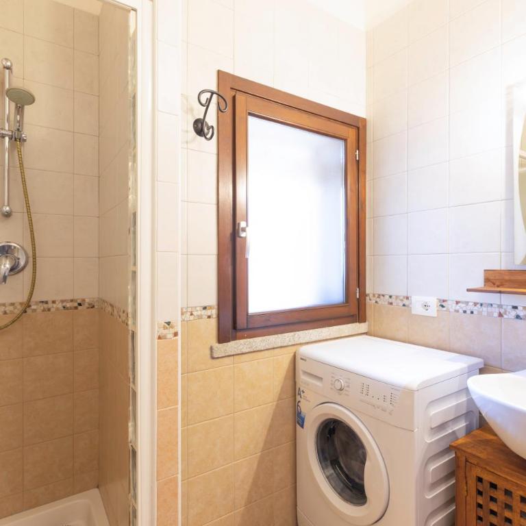 Villa del Moro, FREE WIFI, 300mt from Sinzias' Beach - Casa con 4 camere da letto - 24