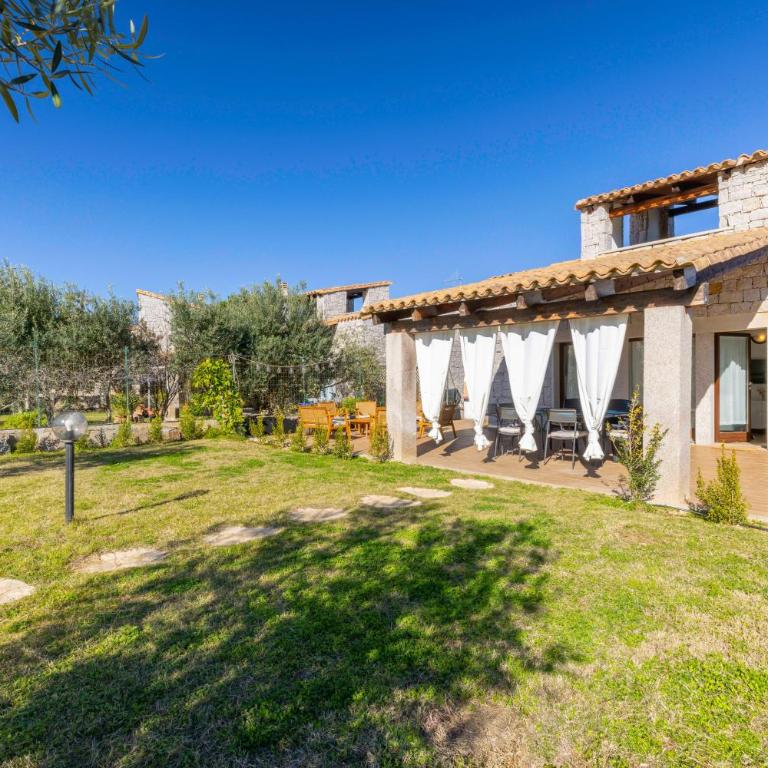 Villa del Moro, FREE WIFI, 300mt from Sinzias' Beach - Casa con 4 camere da letto - 3