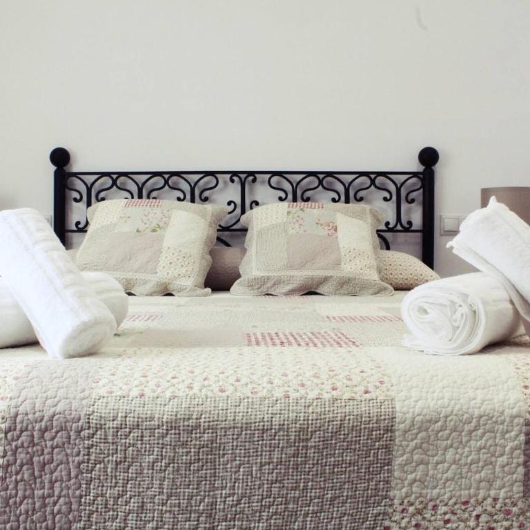Coqueto y luminoso apartamento de tres dormitorios - Three-Bedroom Apartment - 3