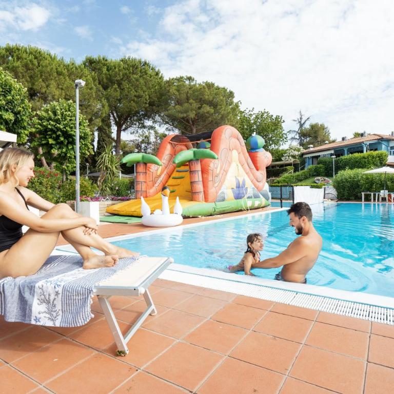 Villa Pentalocale con Piscina e spiaggia incluse Taunus Vacanze Villa Girasoli - Villa - 1