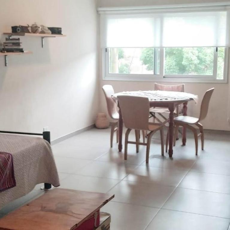 Depto Céntrico, Primer Piso, Camas Individuales Separadas - Apartamento - 1