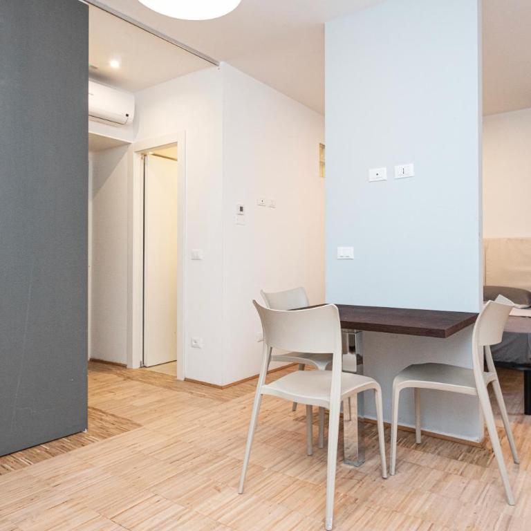 Stay Apartments Venezian - Studio with Balcony - 13