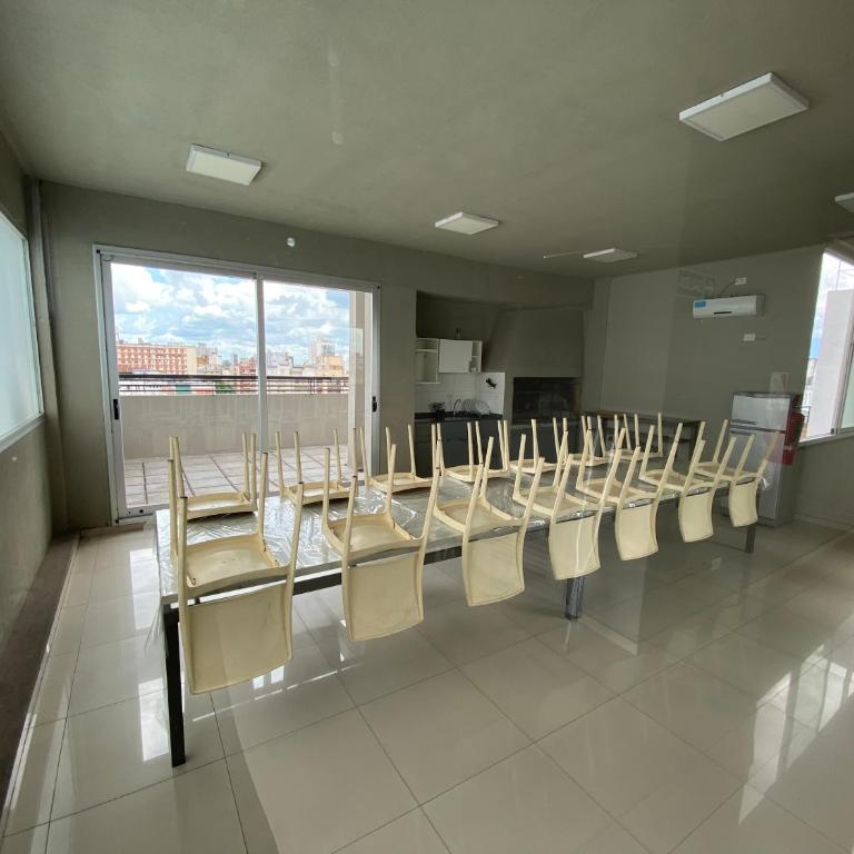Departamento Confortable y Servicios - One-Bedroom Apartment - 14