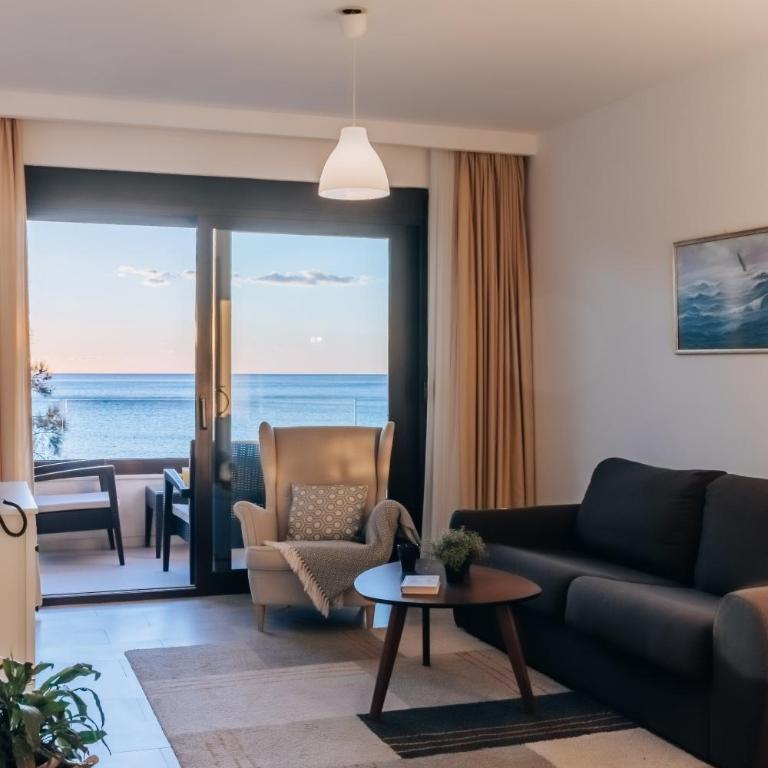 Apartments Kuce Lekovica Beach & snack bar- Bistro - One-Bedroom Apartment with Terrace and Sea View - 30