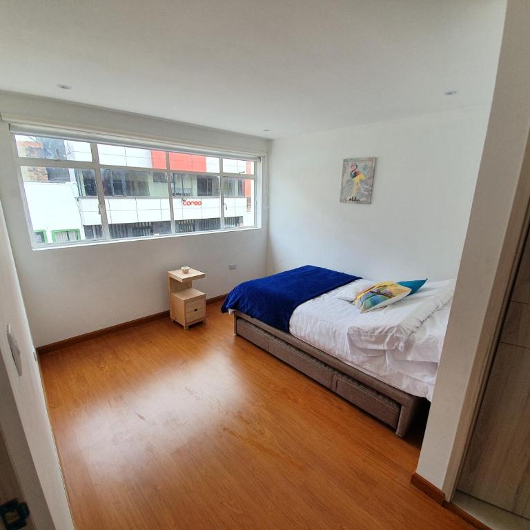 HOMY APARTAMENTOS - Corferias, embassy, airport, G12, UN, Agora - Three-Bedroom Apartment - 17