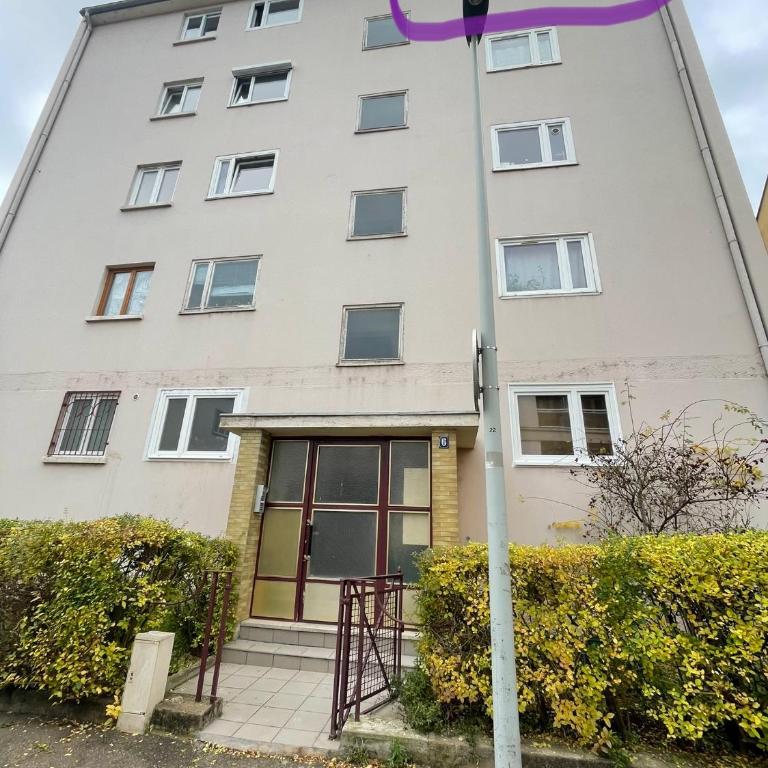 #6 : 2 pièces dernier étage très calme 40m2 - One-Bedroom Apartment - 15
