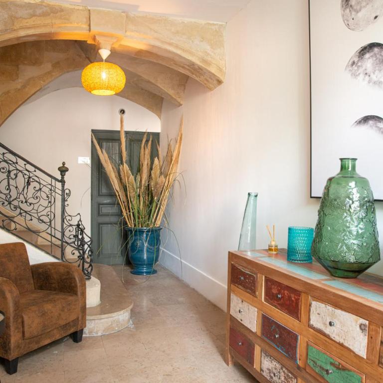 Appt lumineux dans bel immeuble HP les Oliviers 3 - Apartamento de 1 dormitorio - 10