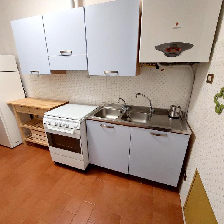 Laurel Apartment - Three-Bedroom Apartment - 8