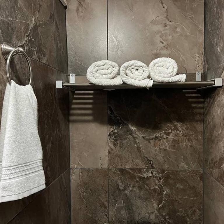 Alojamiento Suite con Aire Acondicionado y Estacionamiento ubicado a 1 cuadra del Parian en Centro Tlaquepaque Privada e Independiente - One-Bedroom Apartment - 46