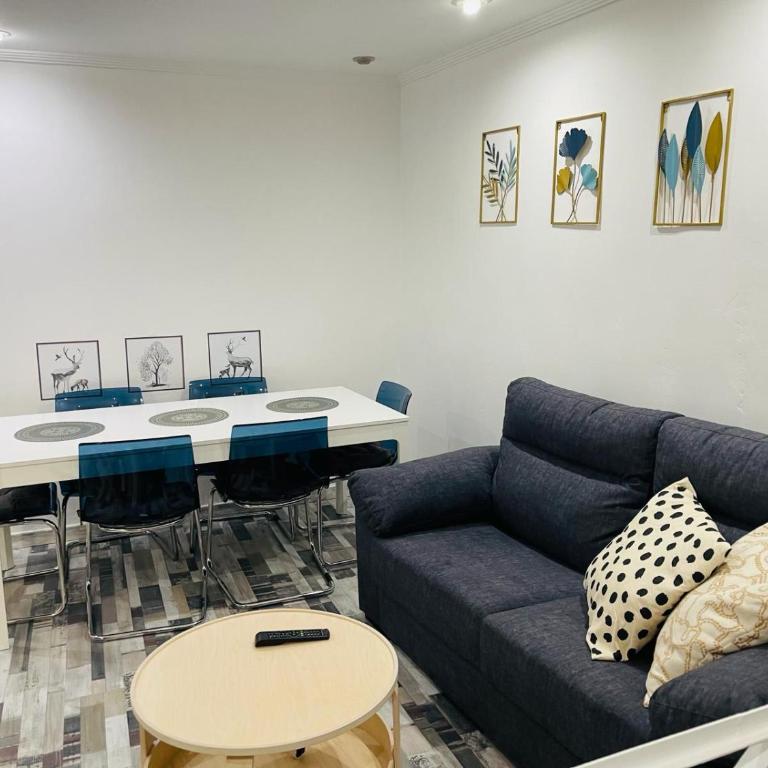 Fabuloso en el corazón de la ciudad y con garaje - Apartamento de 3 dormitorios - 28