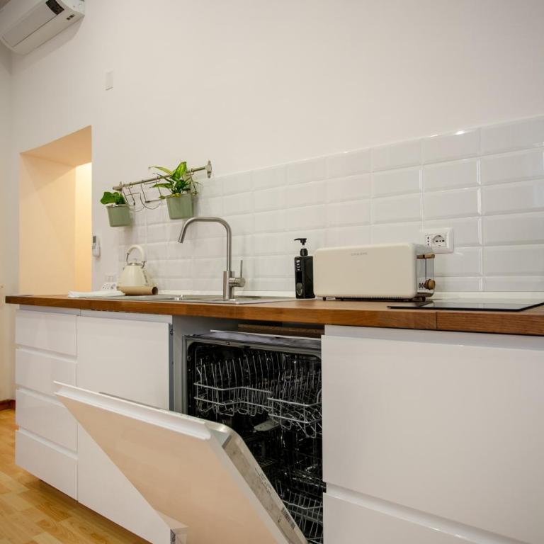 APT Rome 5 BDRMs - Apartment - 42